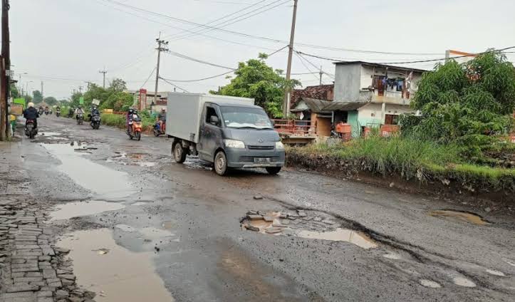 Dinas PUPR Targetkan Perbaiki 91 Ruas Jalan Rusak di 100 Hari Kerja Pj Walikota Pekanbaru