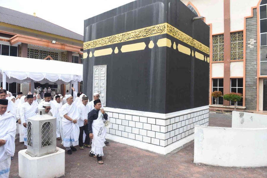 Inovasi Baru, JCH Nasabah BRK Syariah Tanjungpinang Ikuti Praktik Manasik Haji