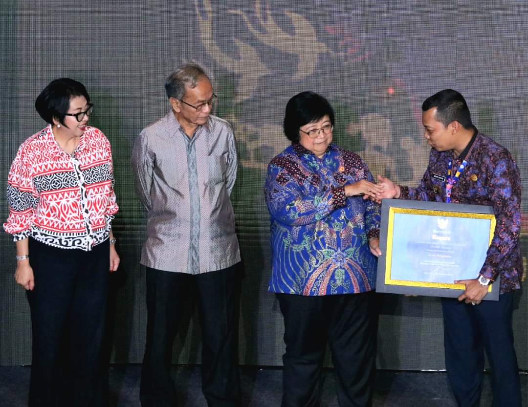 Kategori Kota Besar Bersih, Pekanbaru Raih Sertifikat Adipura