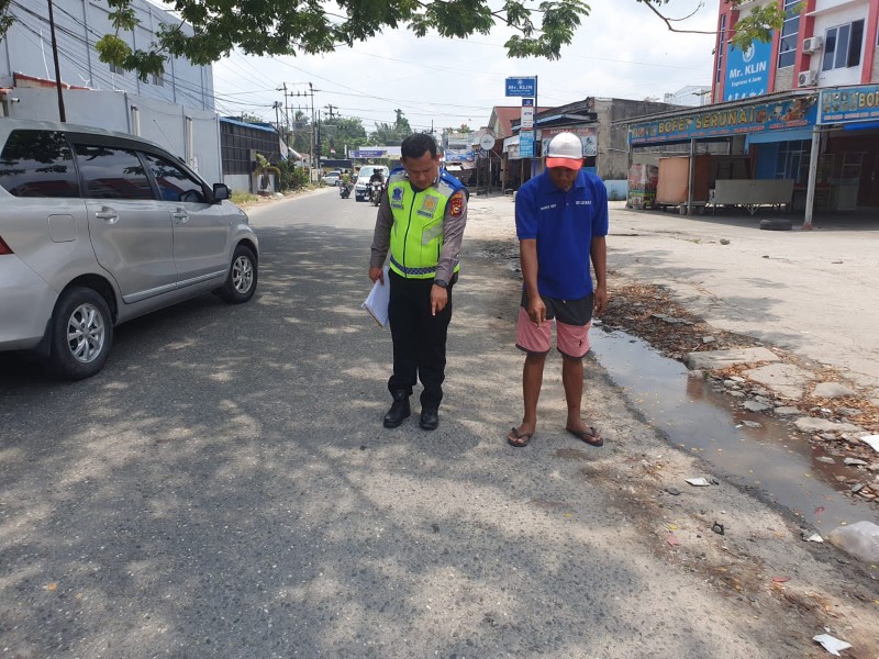 Kepala Luka Berat, IRT Tewas Digilas Truk