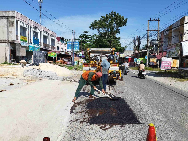 Warga Tenayan Raya Apresiasi Gerak Cepat Wako Pekanbaru: Pagi Lapor Jalan Rusak, Siang Diperbaiki
