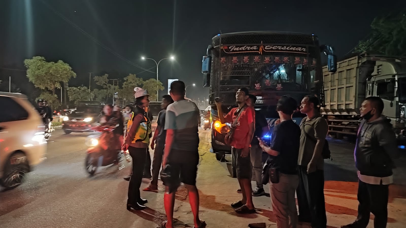 Supir Lari, Pemotor Tewas Ditempat Disenggol Bus PMH