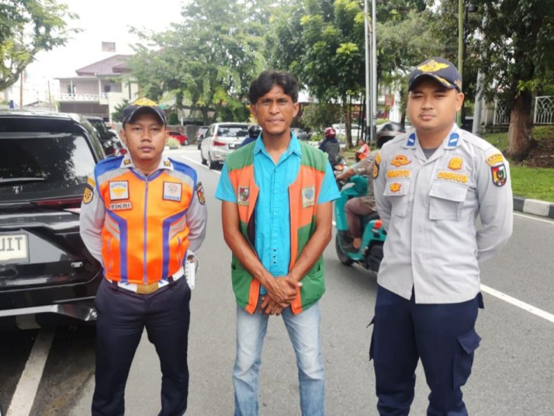 Dishub Sosialisasikan Tarif Baru Parkir ke Jukir di Hangtuah