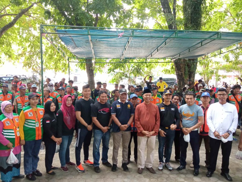 Ribuan Jukir di Pekanbaru Terima Daging Kurban dari Dishub dan PT YSM