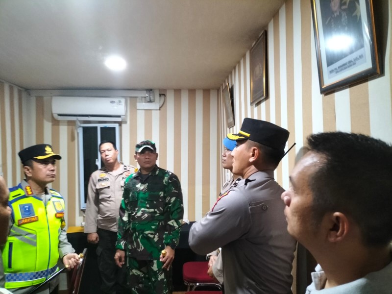 Kapolsek Senapelan dampingi Kapolresta Pekanbaru Cek CCTV Kampung Narkoba