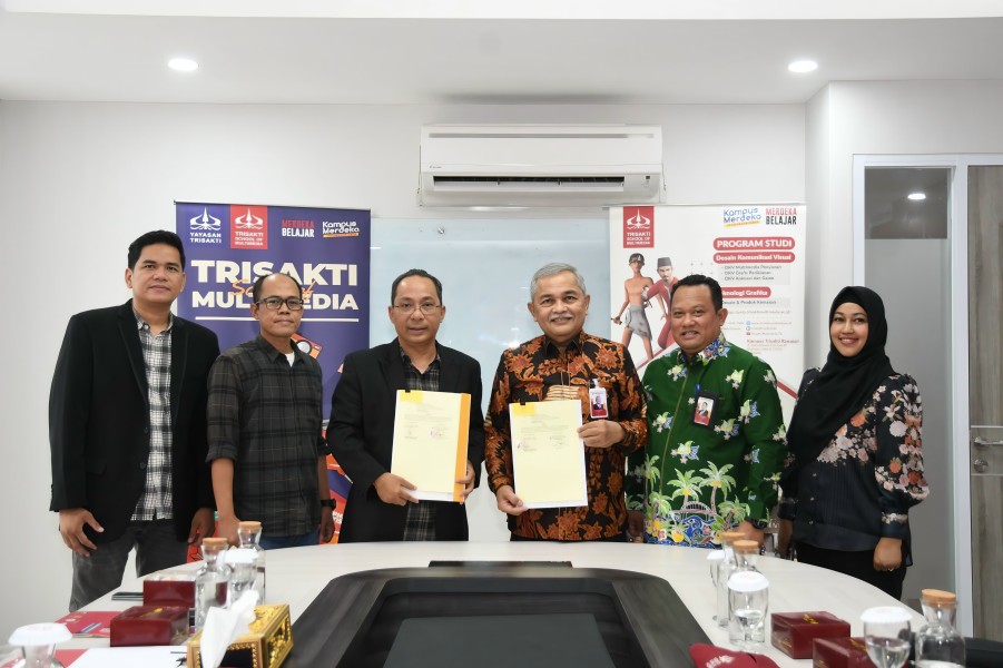 Jalin Kerja Sama Strategis, BRK Syariah MoU dengan STMKT