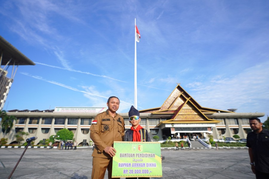 Viral Mendunia, Dhika si Anak Tari Pacu Jalur Kuansing Jadi Duta Pariwisata
