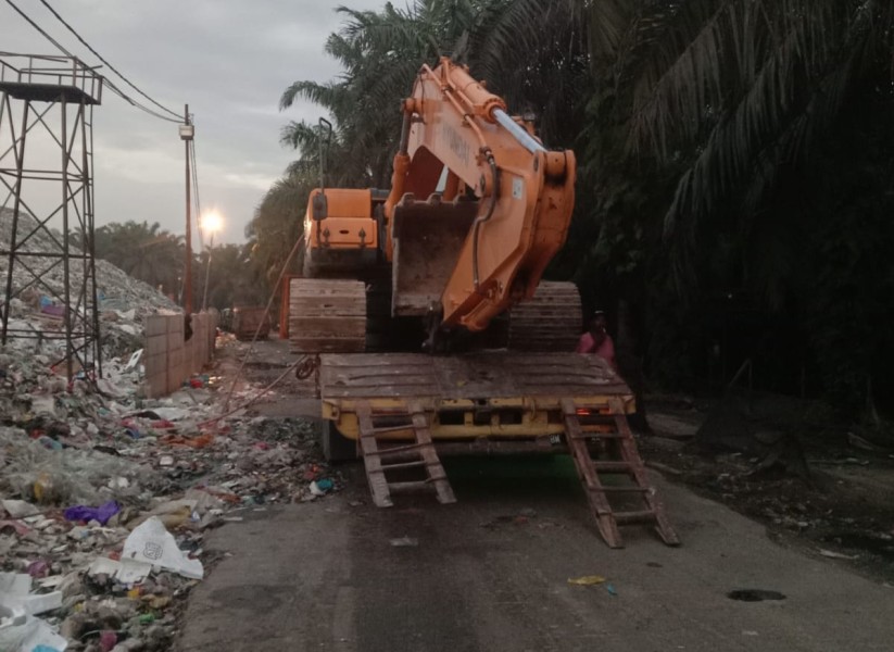 DLHK Pekanbaru Pinjam Alat Berat Pemprov Bantu Kelola Sampah di TPA Muara Fajar