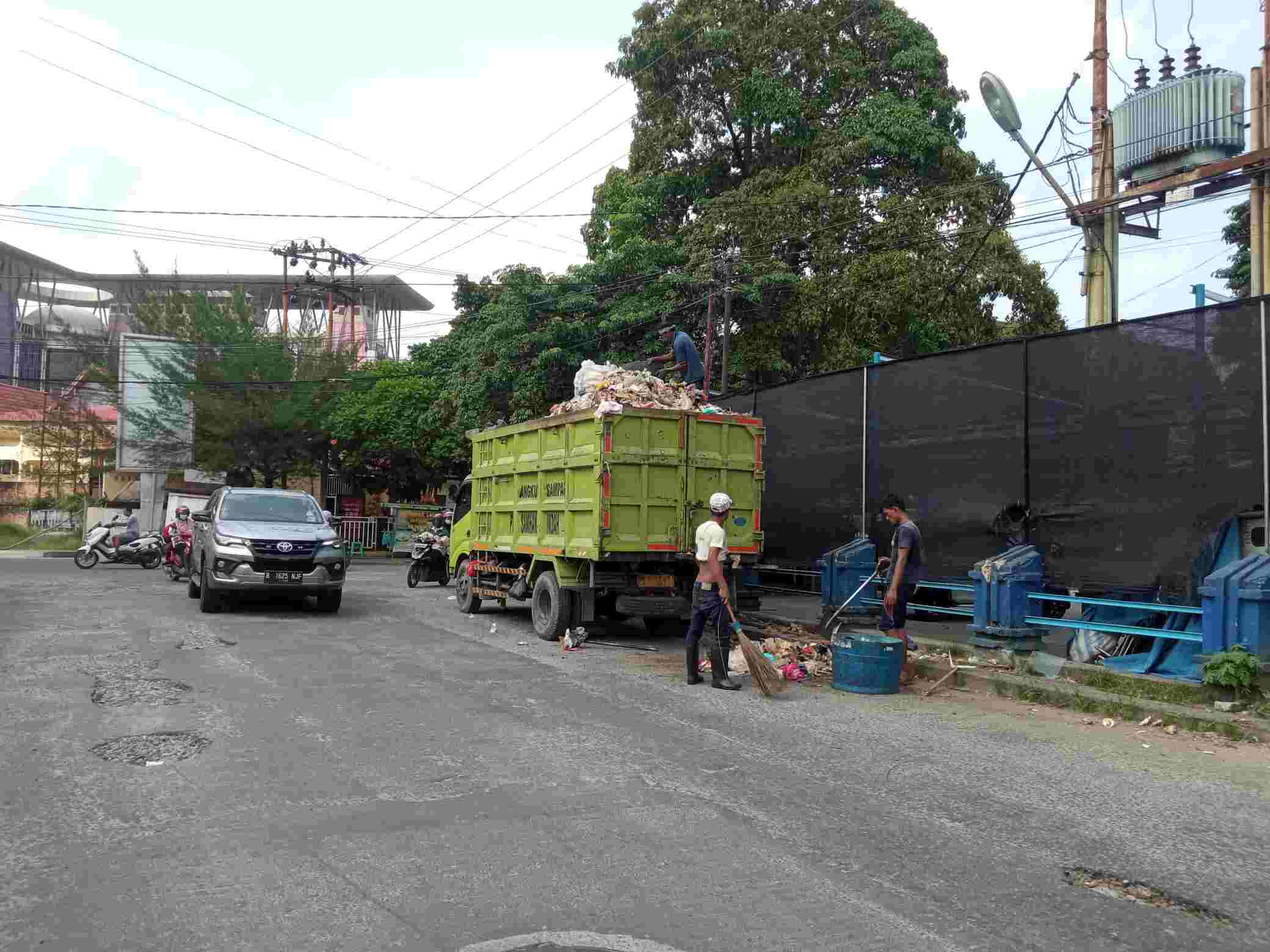 Lelang Angkutan Sampah Zona II Pekanbaru Tahun 2023 Dimenangkan Perusahaan Lama