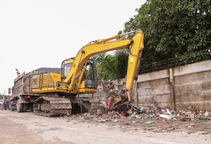 Operator Angkutan Ditekan, Pemko Angkut 500 Ton Sampah Selama Status Darurat