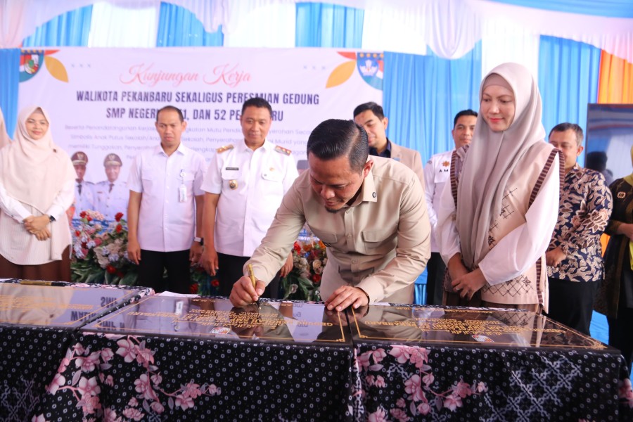 Tiga Gedung SMP Negeri di Pekanbaru Diresmikan, Pembangunan Berlanjut ke Wilayah Padat Penduduk