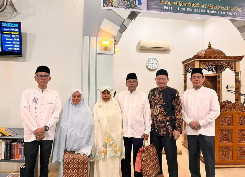 Nofrizal Lepas Jamaah Haji di Kelurahan Sekip