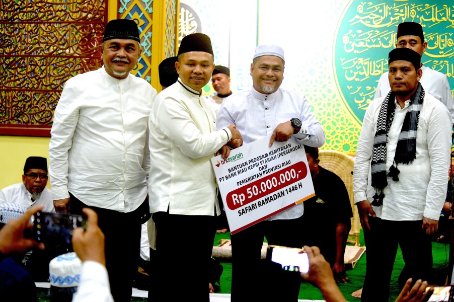 Safari Ramadan Ramadan BRK Syariah Bersama Pemprov Riau di Pandau Permai Siak Hulu