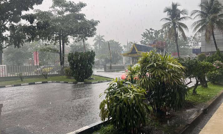 Cuaca di Riau Didominasi Hujan, BMKG Keluarkan Peringatan Dini