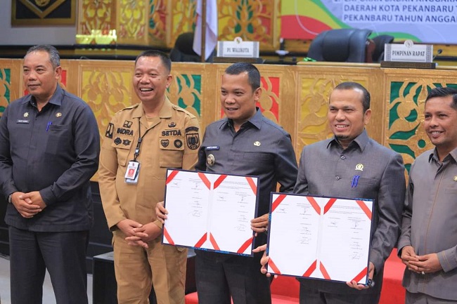 APBD Pekanbaru 2024 Disahkan, Tengku Azwendi Berharap Program Prioritas Dilanjutkan