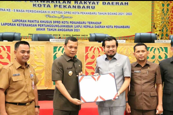 DPRD Pekanbaru Paripurnakan Tanggapan LKPJ Kepala Daerah Tahun 2021