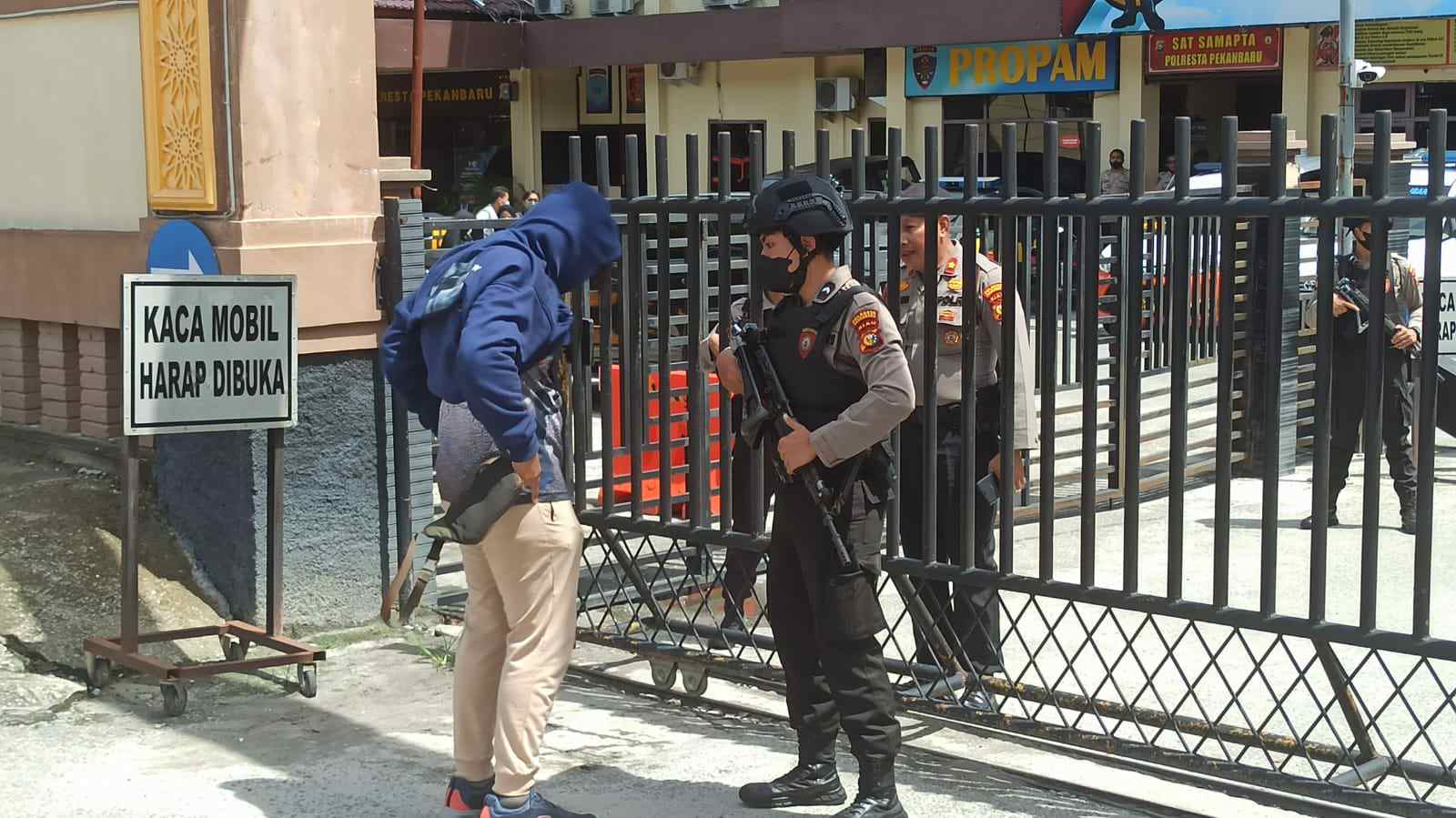 Polresta Pekanbaru Tingkatkan Pengamanan Pasca Bom Bunuh Diri di Bandung