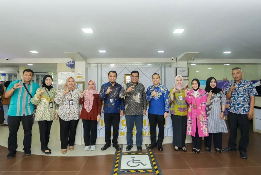 Kepala DPMPTSP Pekanbaru Terima Kunjungan Ombudsman Riau di MPP