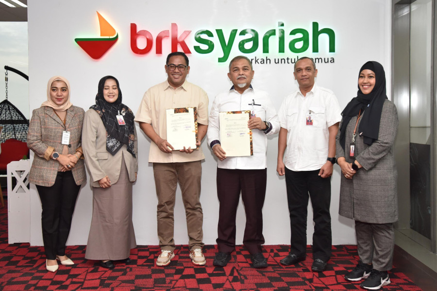 BRK Syariah Populerkan Layanan Mobile Banking ke Dunia Pendidikan