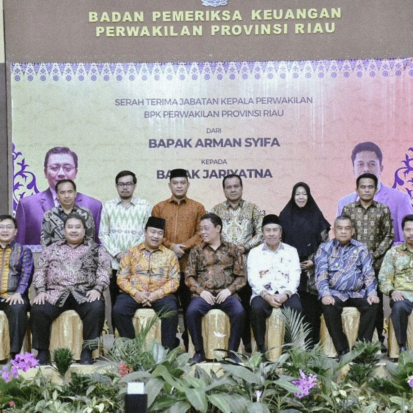 Ginda Burnama Hadiri Sertijab Kepala BPK Perwakilan Riau