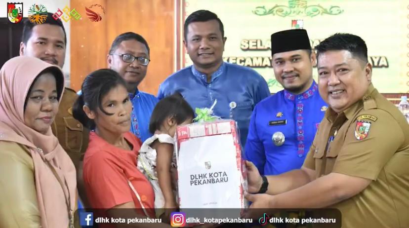 DLHK Pekanbaru Serahkan Bantuan Stunting di Kecamatan Tenayan Raya