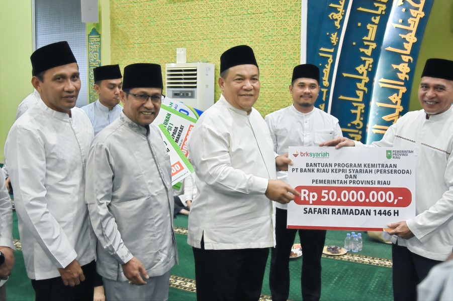 BRK Syariah Serahkan Bantuan CSR untuk Masjid Nurul Ibadah