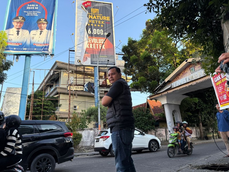 Iklan Rokok di Sepanjang Jalan Protokol Pekanbaru Mulai Ditertibkan