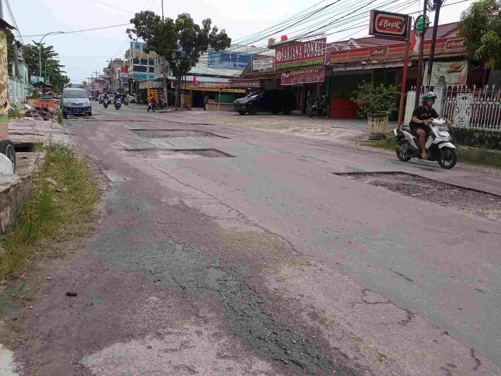 Jalan Rusak Tak Kunjung Diperbaiki, Pj Walikota Bakal Kembali Panggil Kontraktor IPAL