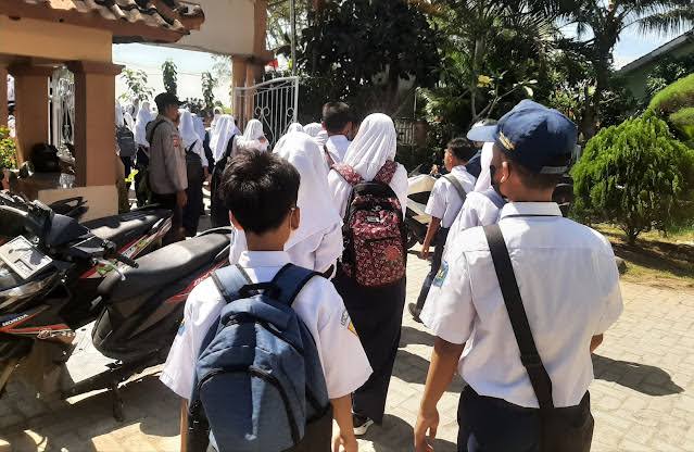 Serap Separuh Tamatan SD, Daya Tampung SMP Negeri di Pekanbaru Masih Minim