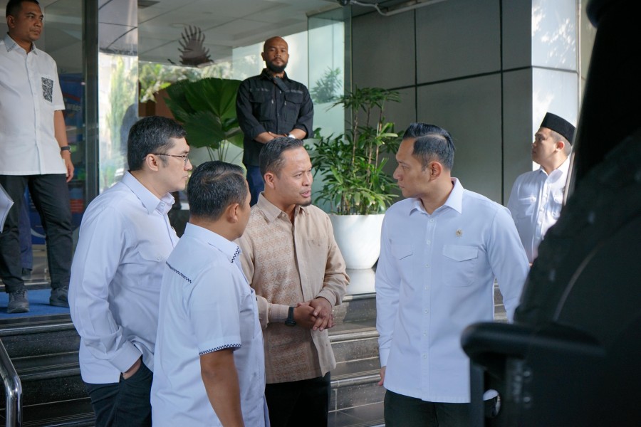 Wako Pekanbaru Temui Menko Infrastruktur Bahas Pembangunan Jembatan Siak V dan Lingkar Tol