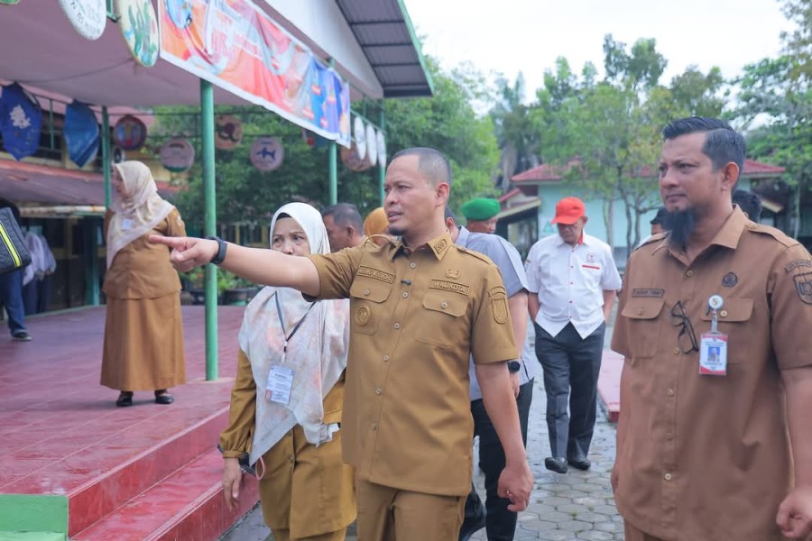 Cegah Praktik Kecurangan, Wako Pekanbaru Ajak Masyarakat Turut Awasi Pelaksanaan SPMB