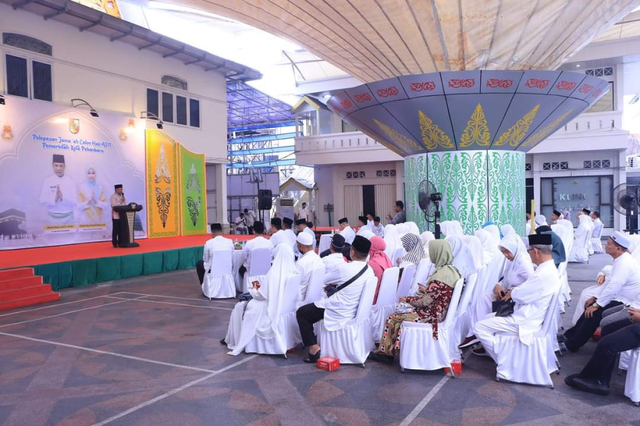 Lepas 60 ASN Pemko Pekanbaru Berangkat Haji, Pj Walikota Pesan Do'a ini