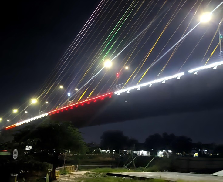 Perindah Wajah Kota, Lampu Hias Jembatan Siak IV Kembali Menyala