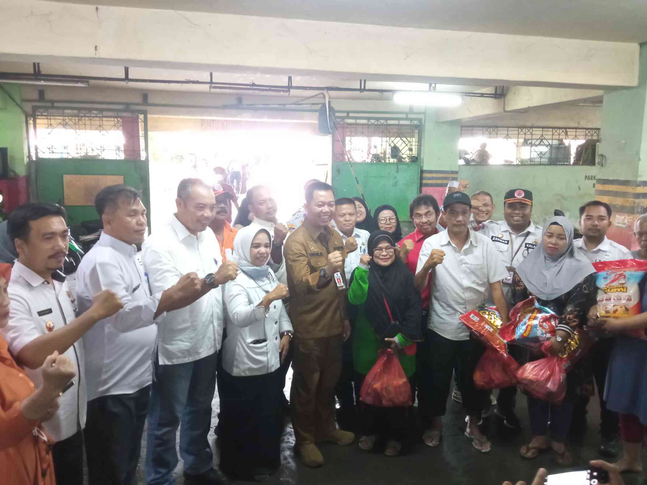 Gandeng Baznas, Pemko Pekanbaru beri Bantuan ke Ratusan Korban Banjir