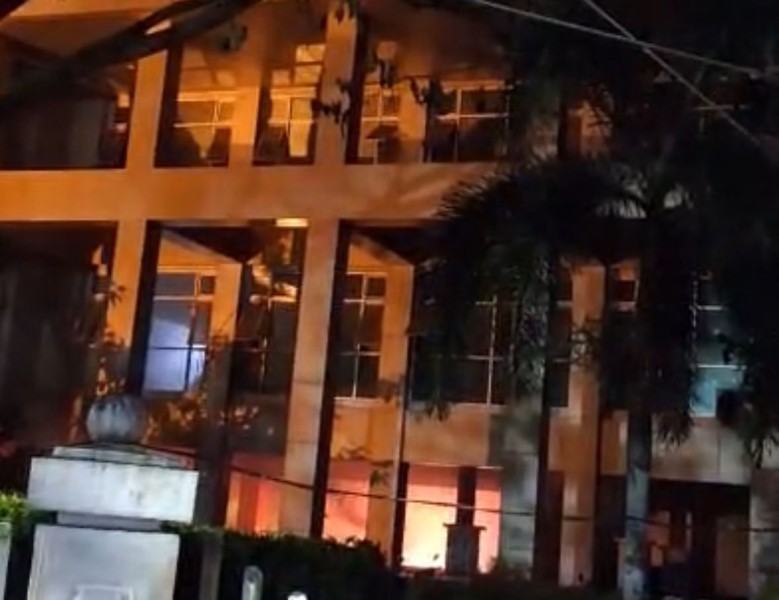 Kantor Bupati Inhil Terbakar, Asap Mengepul Tinggi