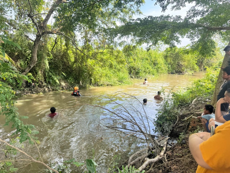 Berenang di Parit, Bocah Usia 9 Tahun di Kampar Hilang Tenggelam