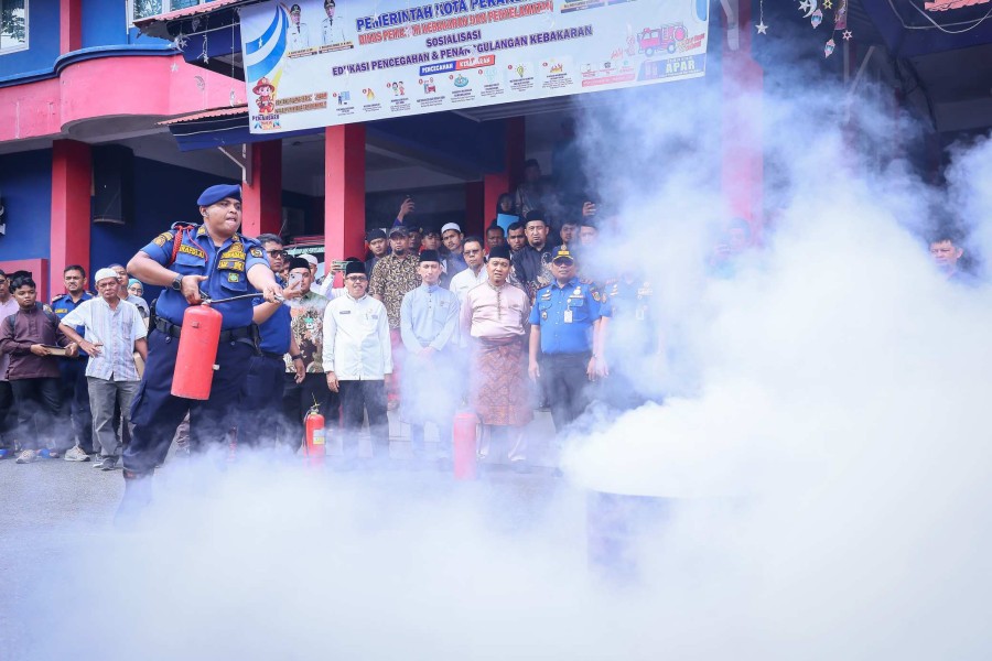 Kolaborasi Pemko Pekanbaru dan Konsulat Malaysia, 100 Masjid Terima Bantuan APAR