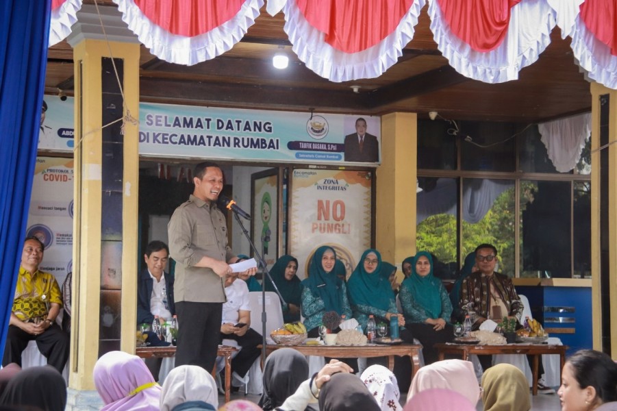 Pemko Pekanbaru Beri Bantuan Pangan ke Ratusan KK di 4 Kelurahan