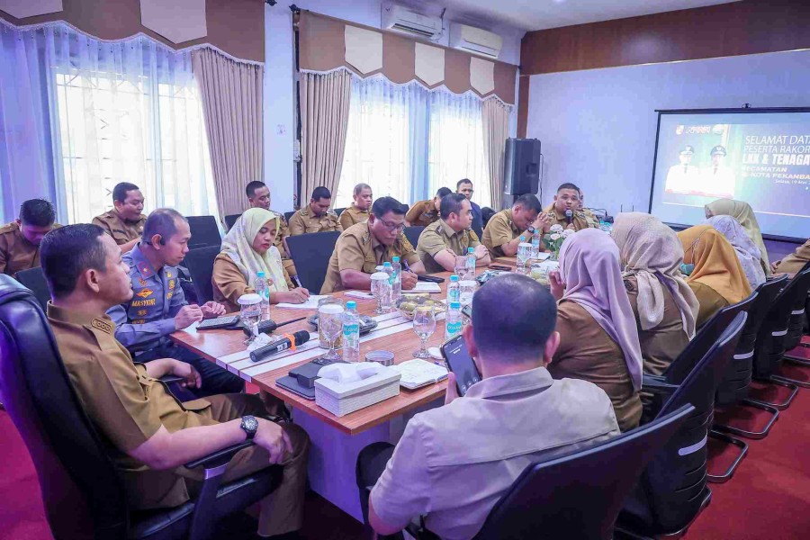 Rakor di Marpoyan Damai, Wako Agung Tekankan Soal Pelayanan Hingga Kebersihan