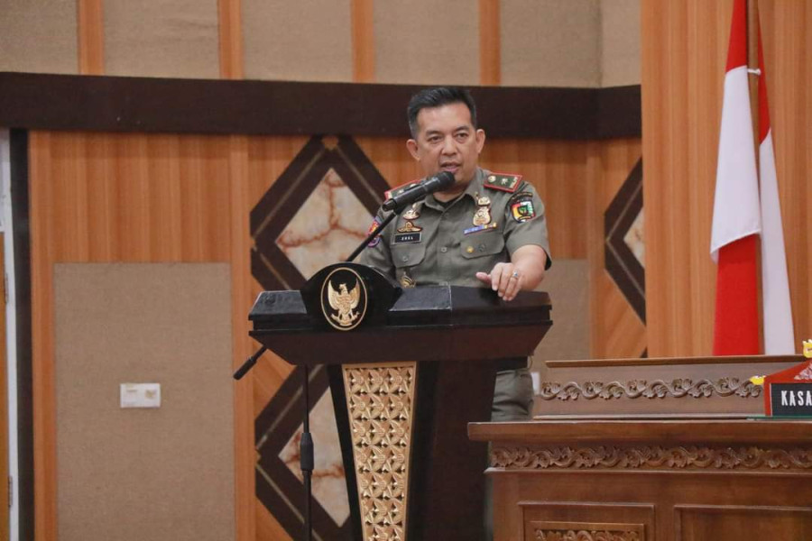 Diminta Cabut Sendiri, Satpol PP Pekanbaru Ancam Tertibkan Spanduk Cakada