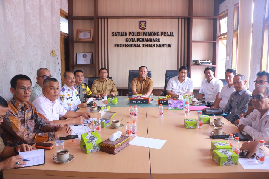 Usai Dimediasi, Wako Pekanbaru Pastikan Persoalan Pengelolaan Parkir Pasar Induk AKAP Rampung