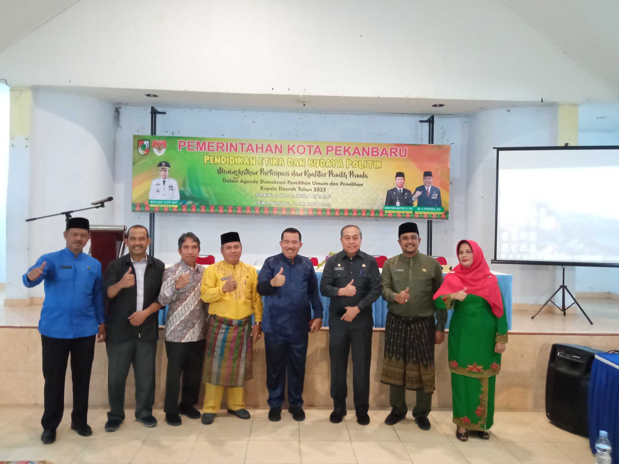 Sasar Pemilih Pemula, Kesbangpol Pekanbaru Sosialisasi Pemilu di SMKN 2