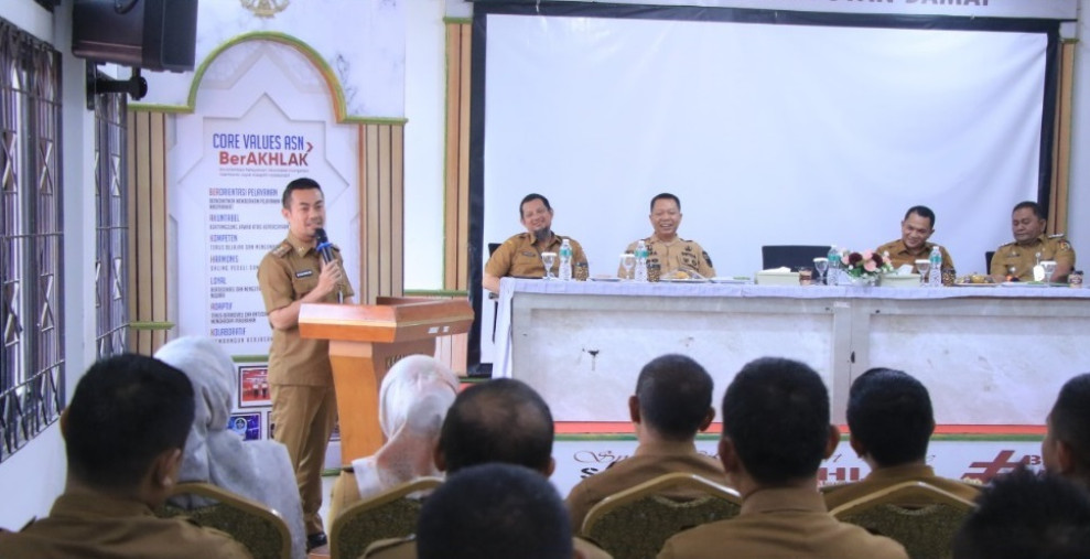 Kepala BKPSDM Dampingi Pj Walikota Pekanbaru Diskusi di Kecamatan Marpoyan Damai