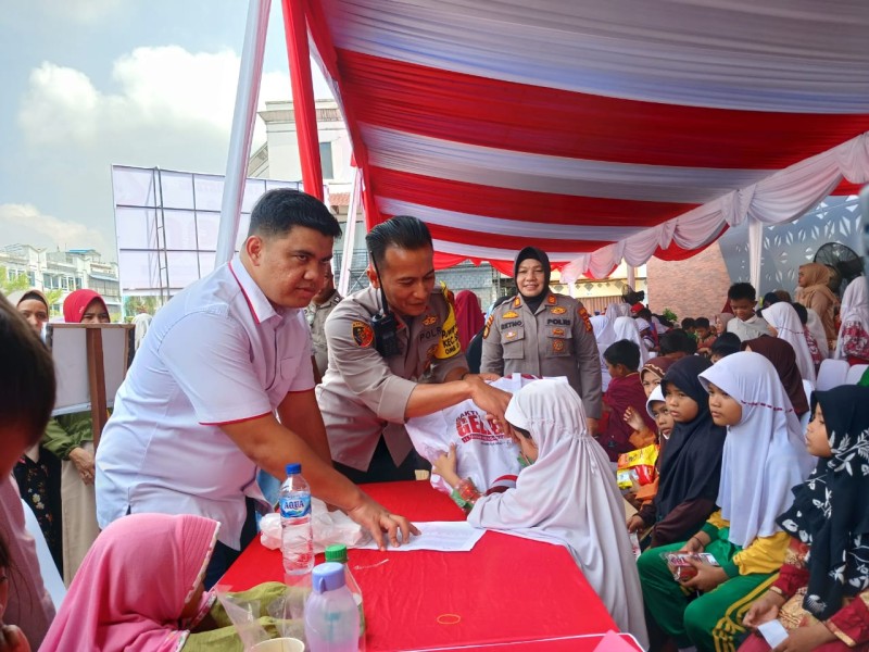 Polsek Senapelan Fasilitasi Warga Ikuti Baksos Akabri 90 Polda Riau